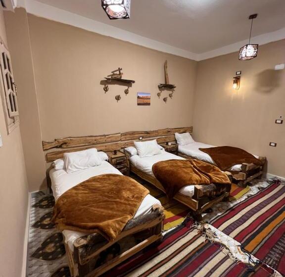 اتاق استاندارد سه نفره, People To People Siwa
