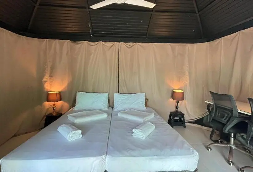 オーシャンビューデラックスルーム, Playa La Caleta Bataan