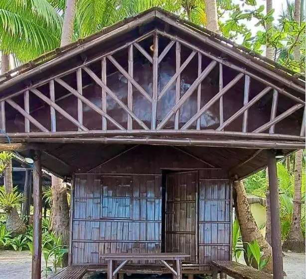 景色の見えるスタンダード4人部屋, Playa La Caleta Bataan
