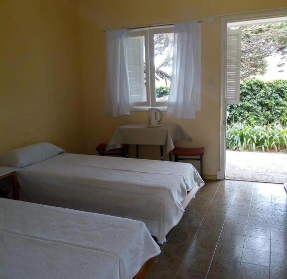 이코노미 룸, Bqs House