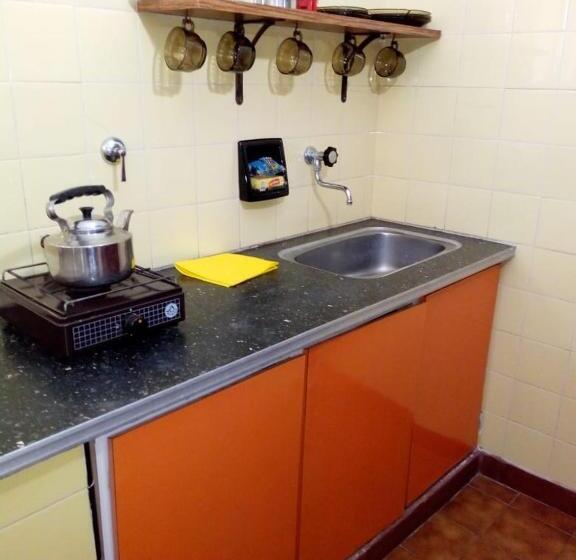 침실 2개 아파트, Bqs House