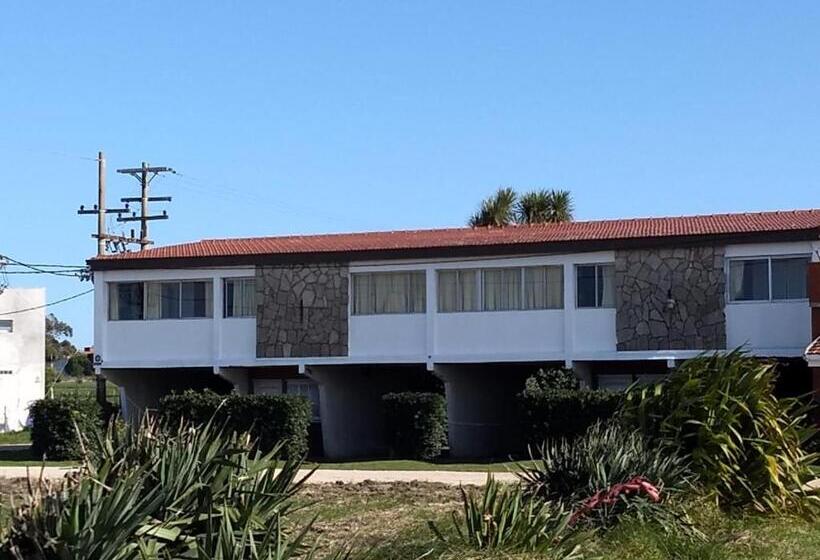 침실 1개 아파트, Bqs House