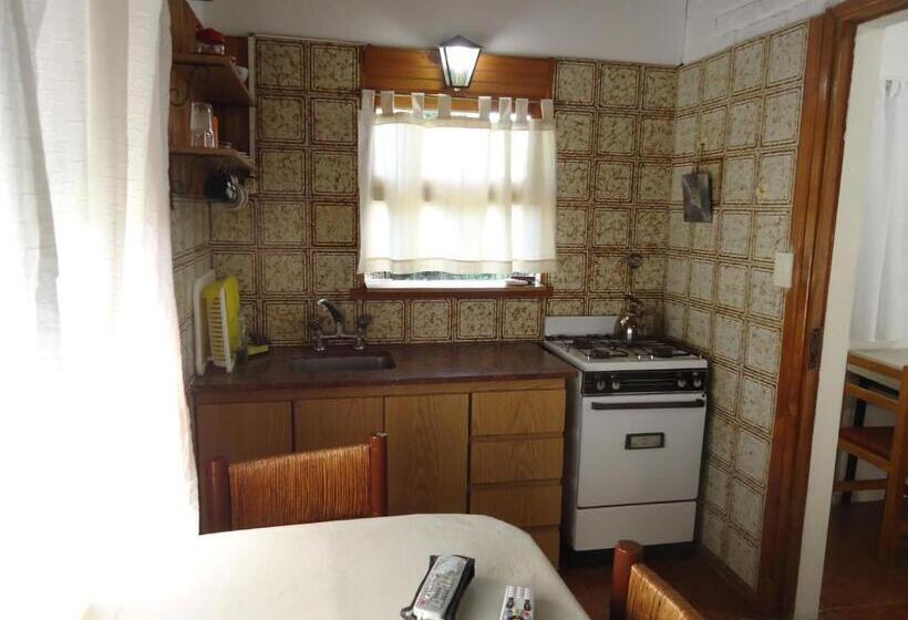 디럭스 룸, Bqs House