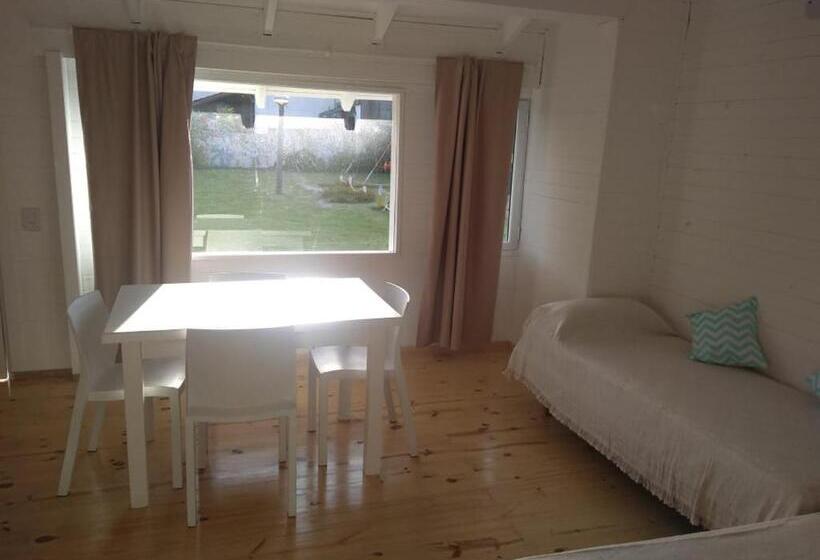 스탠다드 방갈로 정원 전망, Bqs House