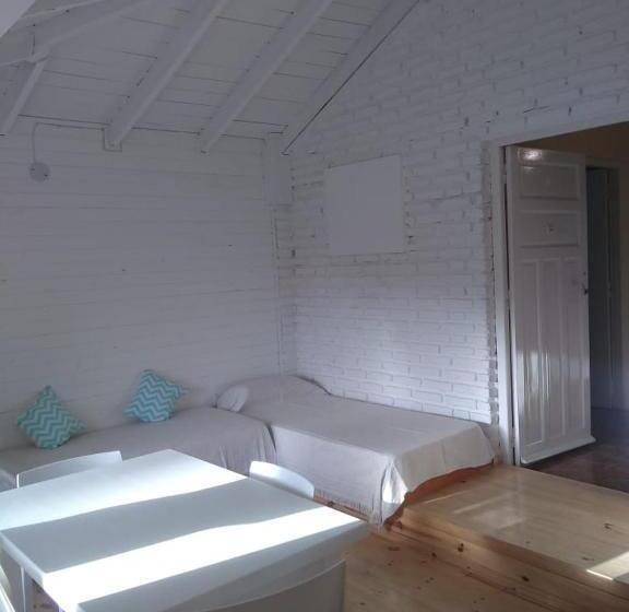 스탠다드 방갈로 정원 전망, Bqs House