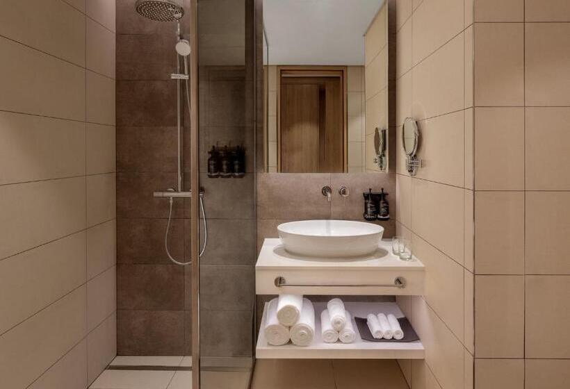 带大床的标准间, Holiday Inn Dubai Business Bay, An Ihg