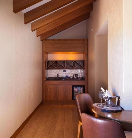 غرفة قياسية, Magna Pivot