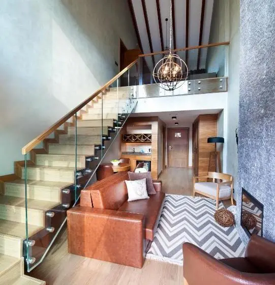 Duplex-sviitti, Magna Pivot