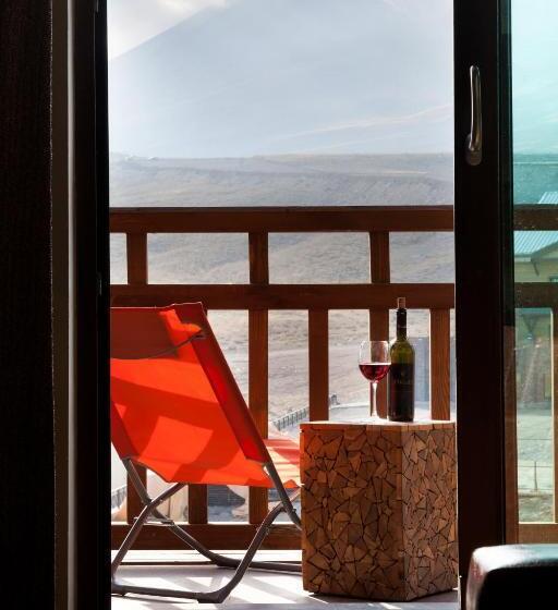 جناح دوبلكس, Magna Pivot