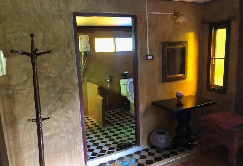 キングサイズベッドのスタンダードルーム, Ban Kaew Mo Ra Glamping & Restaurant