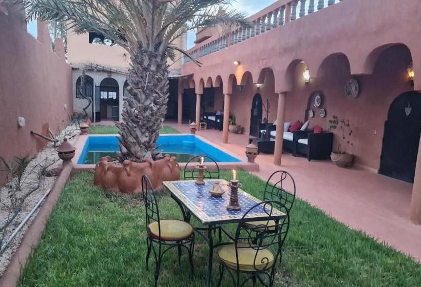 חדר סטנדרט לארבעה, Chez Kossai Atlas Farm