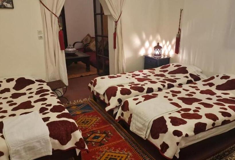 חדר סטנדרט לארבעה, Chez Kossai Atlas Farm