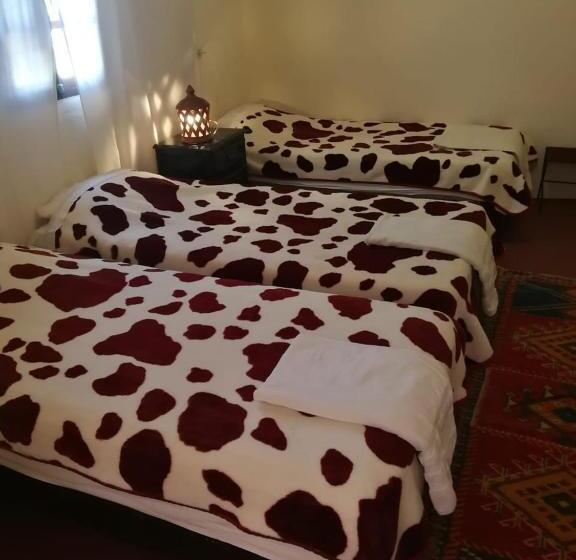 חדר סטנדרט לארבעה, Chez Kossai Atlas Farm