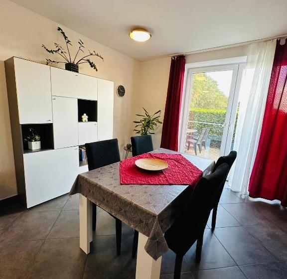 带1个卧室的带阳台的公寓, Gocher Berghof Ferienwohnungen Langanke