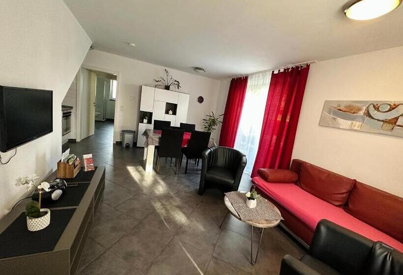 带1个卧室的带阳台的公寓, Gocher Berghof Ferienwohnungen Langanke