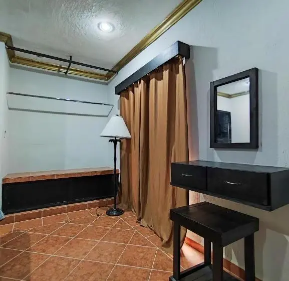 スタンダードルーム, Hostal Ixchel   Wifi, Hot Water, Ac, In Valladolid Downtown