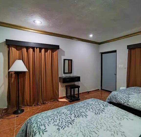 スタンダードルーム, Hostal Ixchel   Wifi, Hot Water, Ac, In Valladolid Downtown