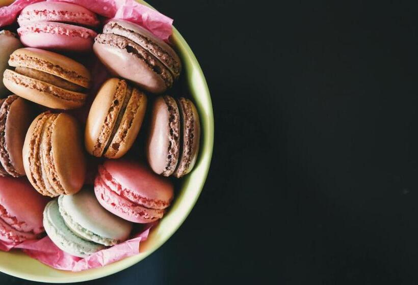 デラックスルーム, Roomshala 087 Green High