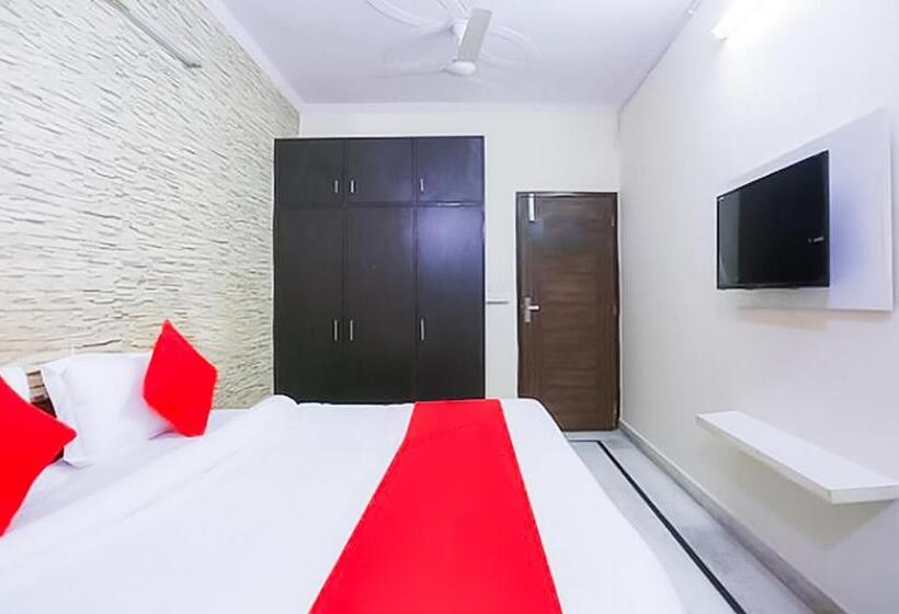 デラックスルーム, Roomshala 087 Green High