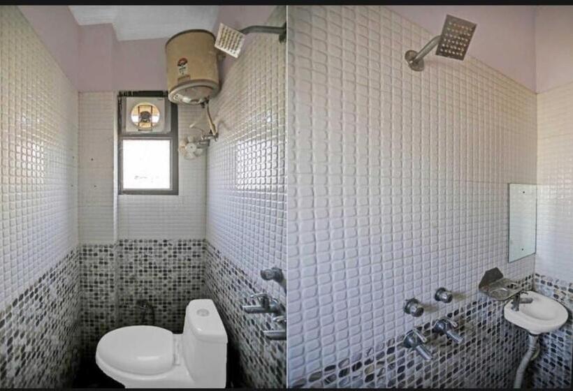 デラックスルーム, Roomshala 087 Green High