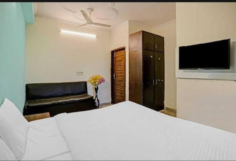 デラックスルーム, Roomshala 087 Green High