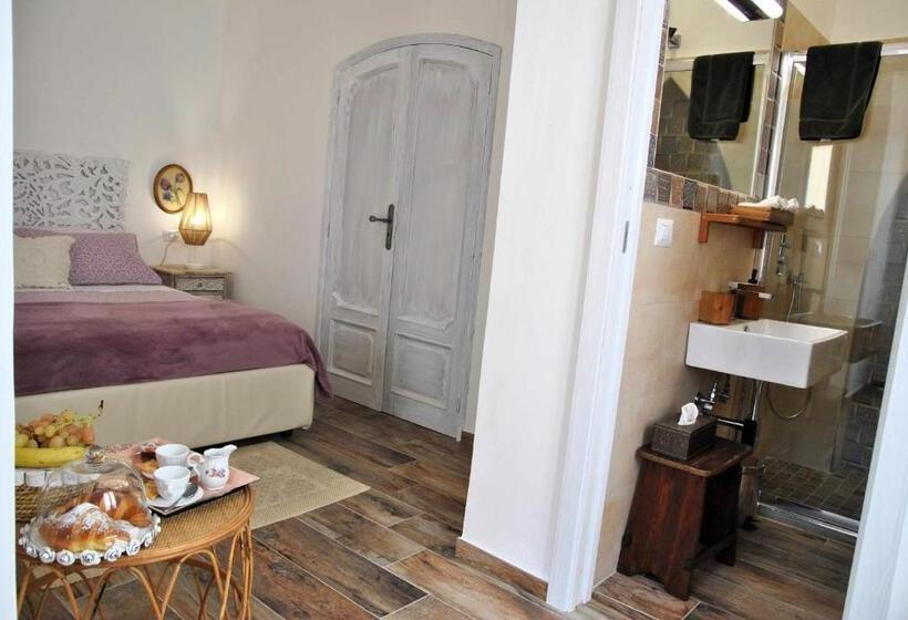 带大床的豪华间, Bed And Breakfast Casa Gioconda