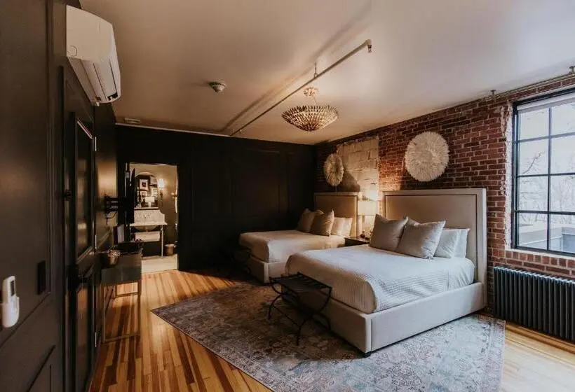 デラックススイート, Hatchery Riverside Hotel & Event Venue