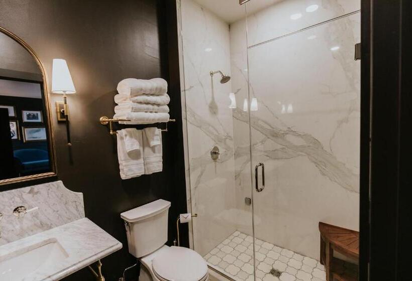 Люкс Повышенной Комфортности, Hatchery Riverside Hotel & Event Venue