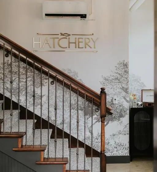 ガーデンビュースイート, Hatchery Riverside Hotel & Event Venue