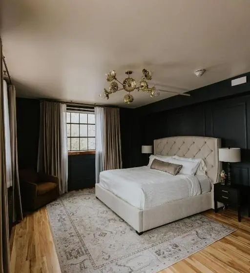 リバービュースイート, Hatchery Riverside Hotel & Event Venue