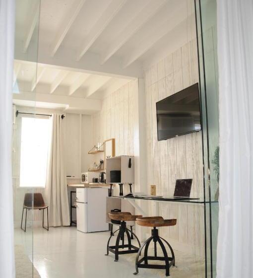 스탠다드 스튜디오 킹침대, Inn Santa Clara