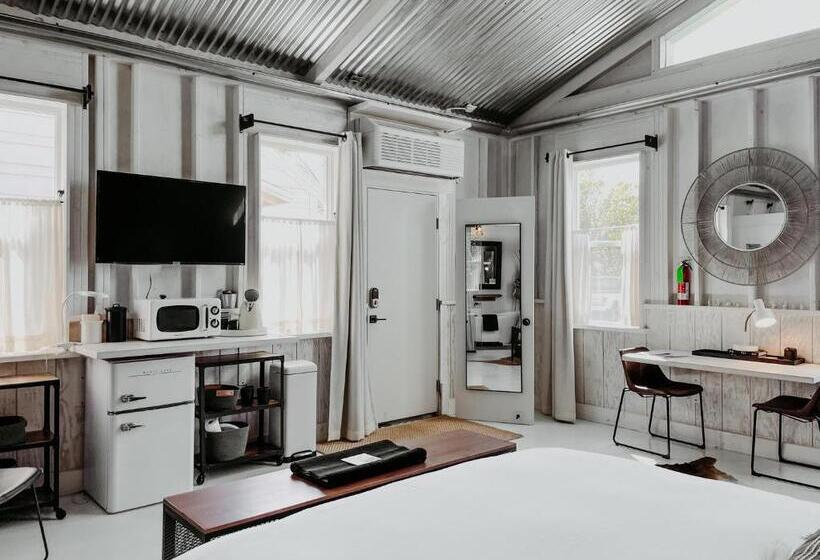 Студия Deluxe, Inn Santa Clara