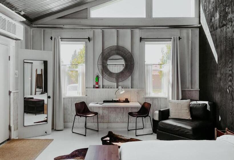 디럭스 스튜디오, Inn Santa Clara