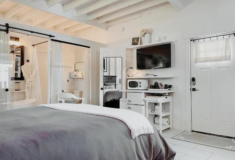 스탠다드 스튜디오, Inn Santa Clara