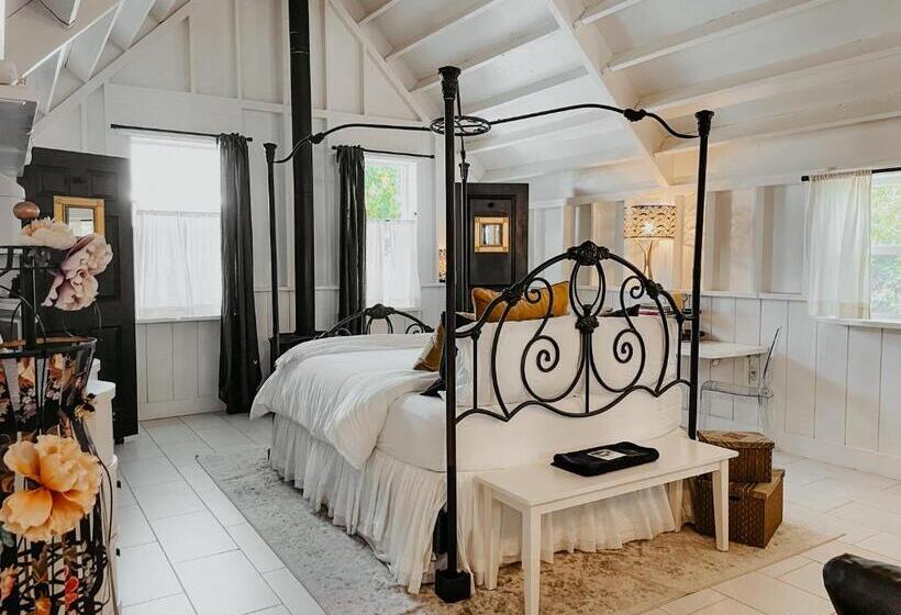 Студия Superior, Inn Santa Clara