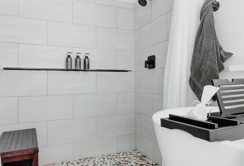 디럭스 스튜디오, Inn Santa Clara