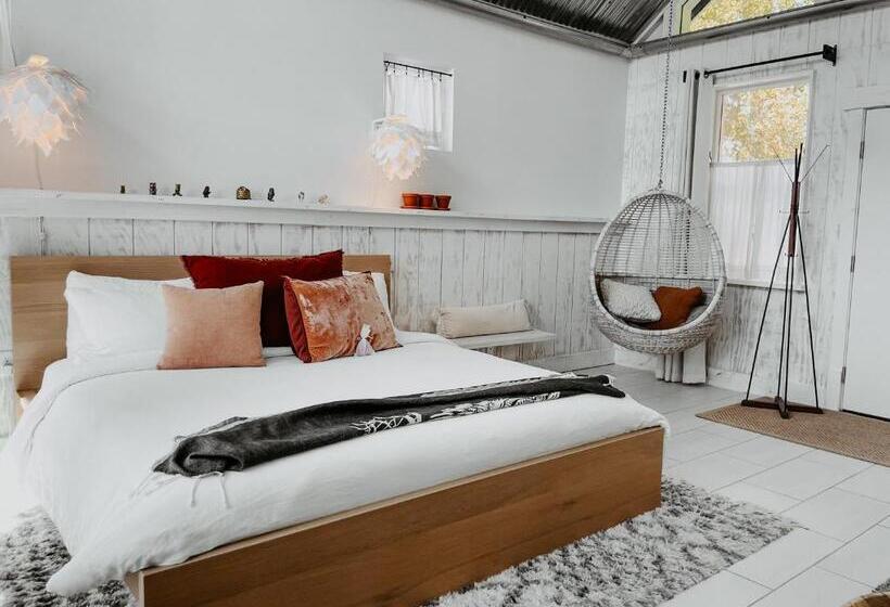 디럭스 스튜디오, Inn Santa Clara