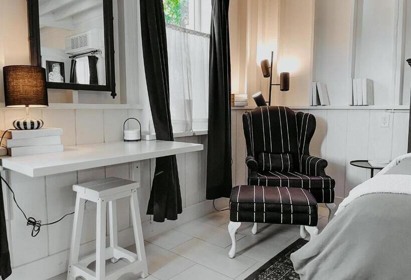 스탠다드 스튜디오, Inn Santa Clara