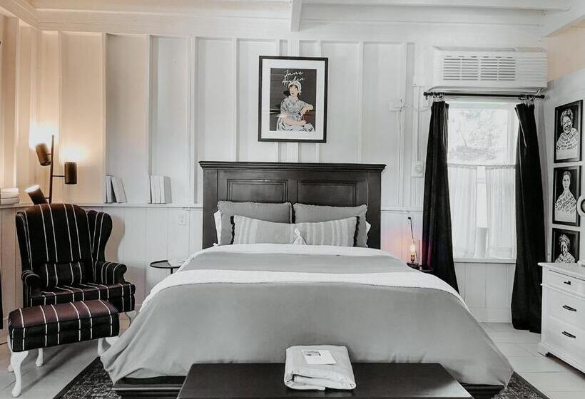 스탠다드 스튜디오, Inn Santa Clara