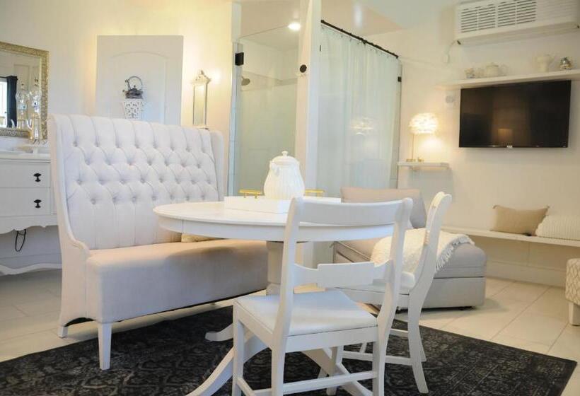 스탠다드 스튜디오 (테라스구비), Inn Santa Clara