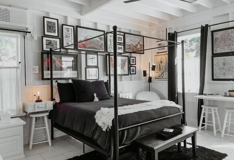 스탠다드 스튜디오, Inn Santa Clara