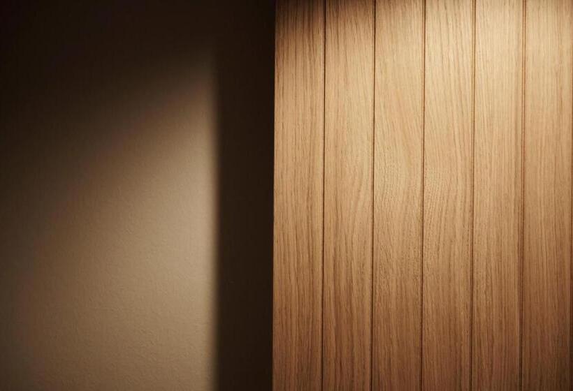 Полулюкс, Nouri