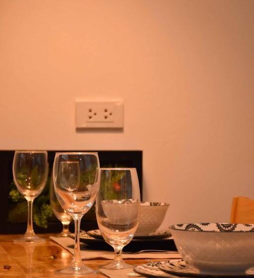 מיטת קינג בסוויטה, Momento Bangtao Beach