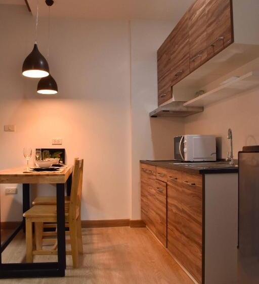 מיטת קינג בסוויטה, Momento Bangtao Beach