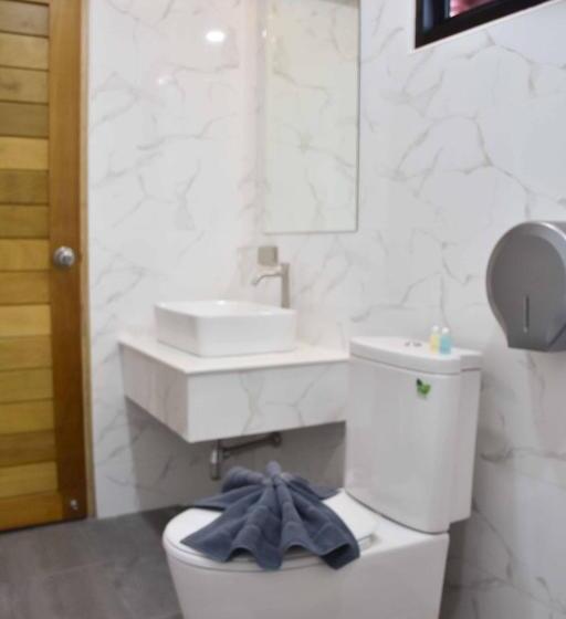 חדר סטנדרט עם מיטת קינג, Momento Bangtao Beach