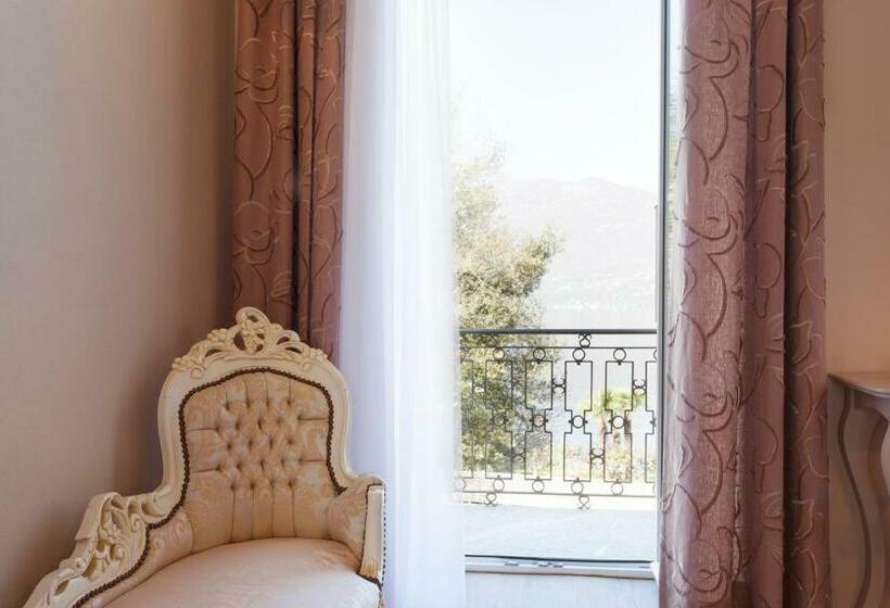غرفة سوبيريور إطلالة على البحيرة, Boutique Hotel Villa Sarnia