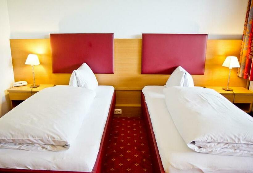 חדר סטנדרט נוף לאגם, Gasthof Hotel Bramosen