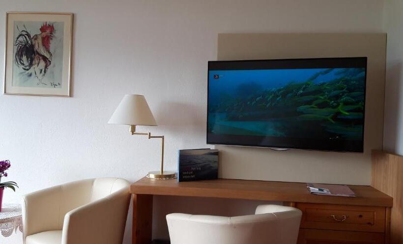 חדר סטנדרט נוף לאגם, Gasthof Hotel Bramosen