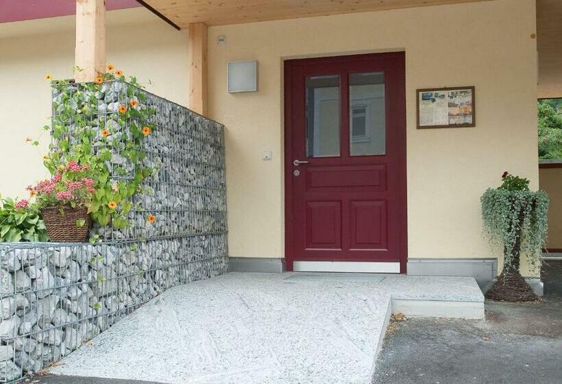 شقة غرفتين, 3 Mohren