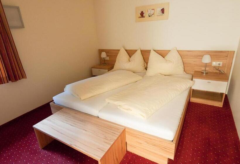 شقة غرفتين, 3 Mohren